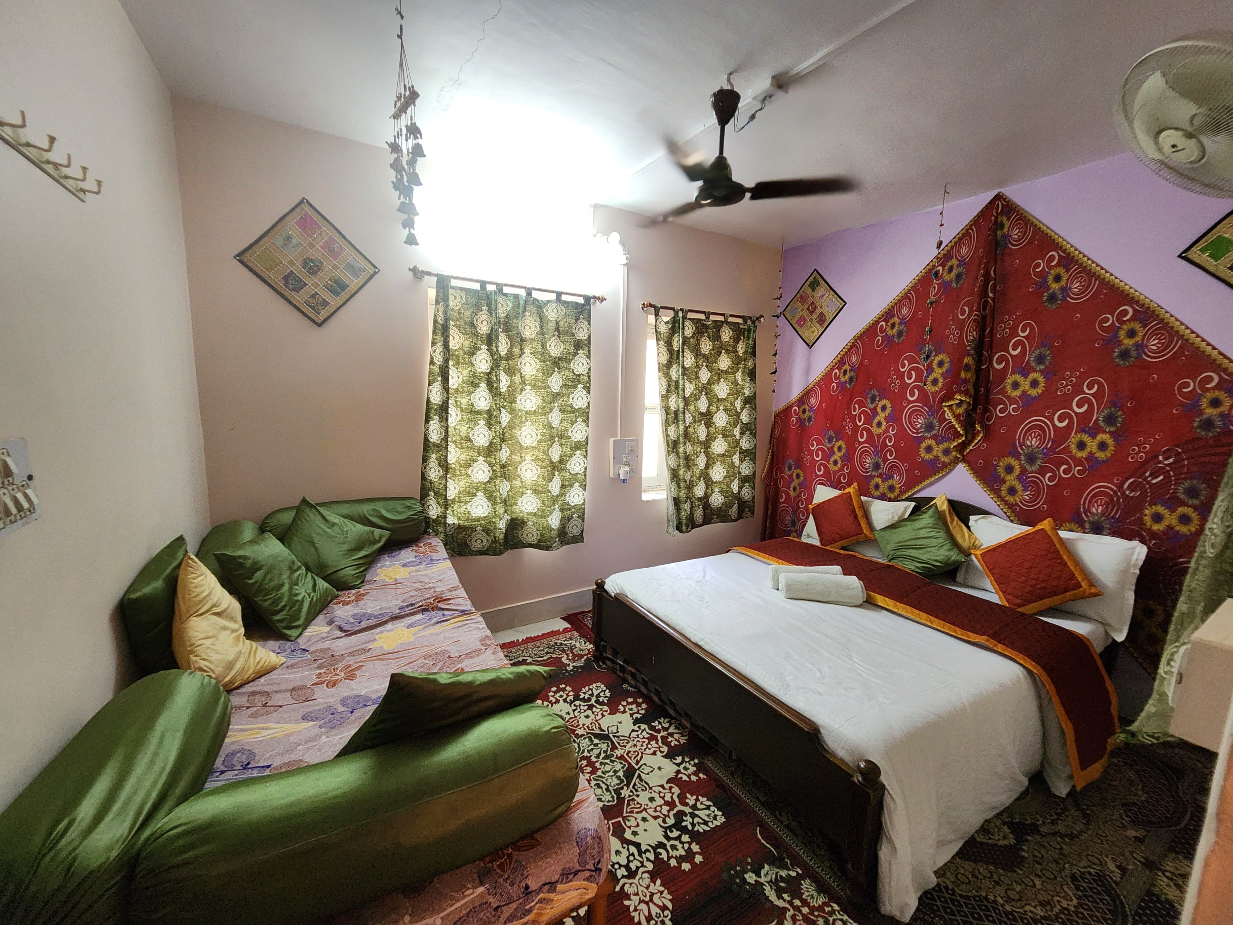 Diamond Guest House - Tap to explore photos