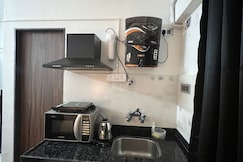 Zen Studio Near Airport Couple Friendly WiFi, Pune