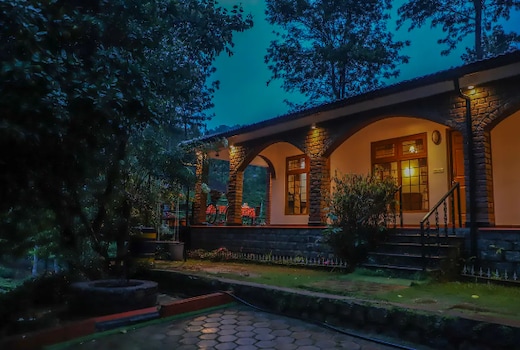 Samarakshitha Suit 2BR Bed n Breakfast Stay in Tea Estate