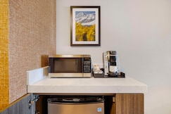 Hilton Garden Inn Colorado Springs Airport, El Paso