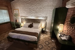 Velmora Luxe Stay 4BHK Villa with Pool Near Expo Mart, Greater Noida