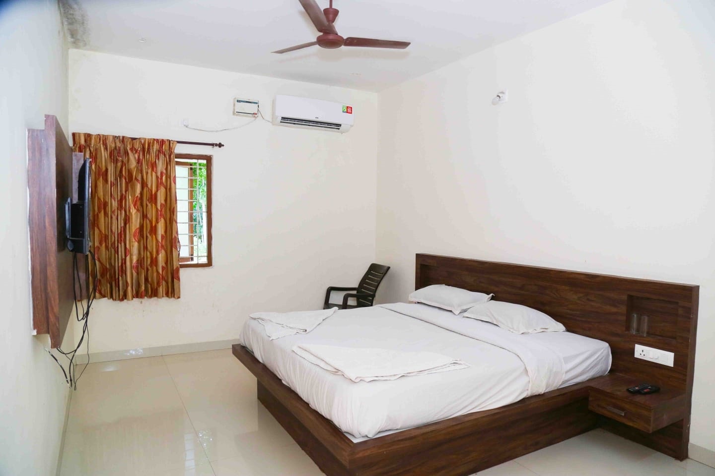KALLAR COTTAGES - Tap to explore photos