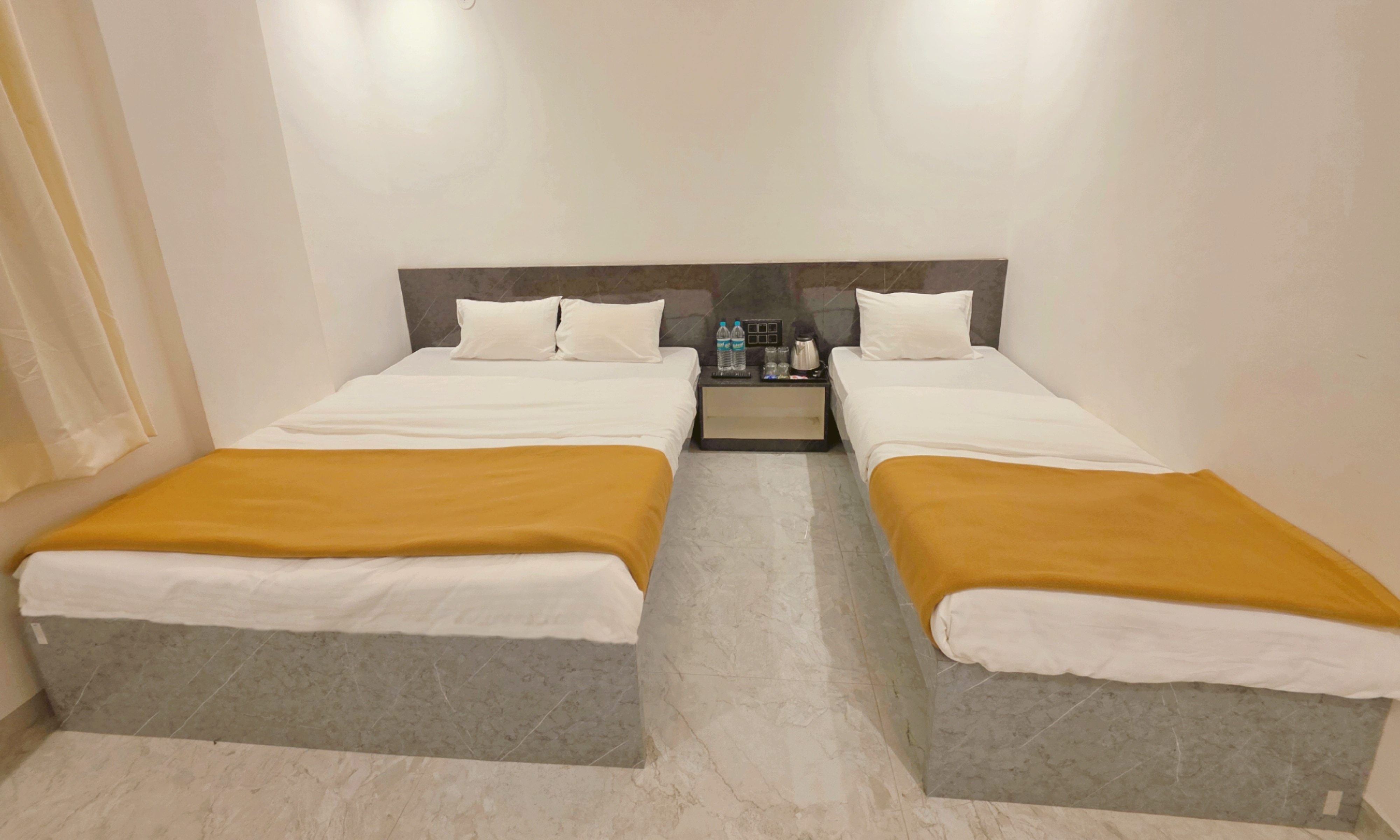 Hotel G Crown 3