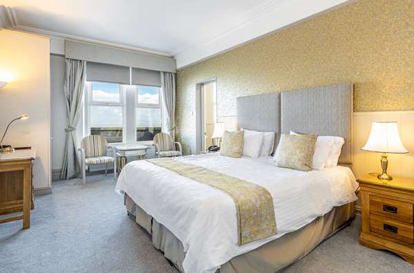 BEST WESTERN WALTON PARK HOTEL - Tap to explore photos