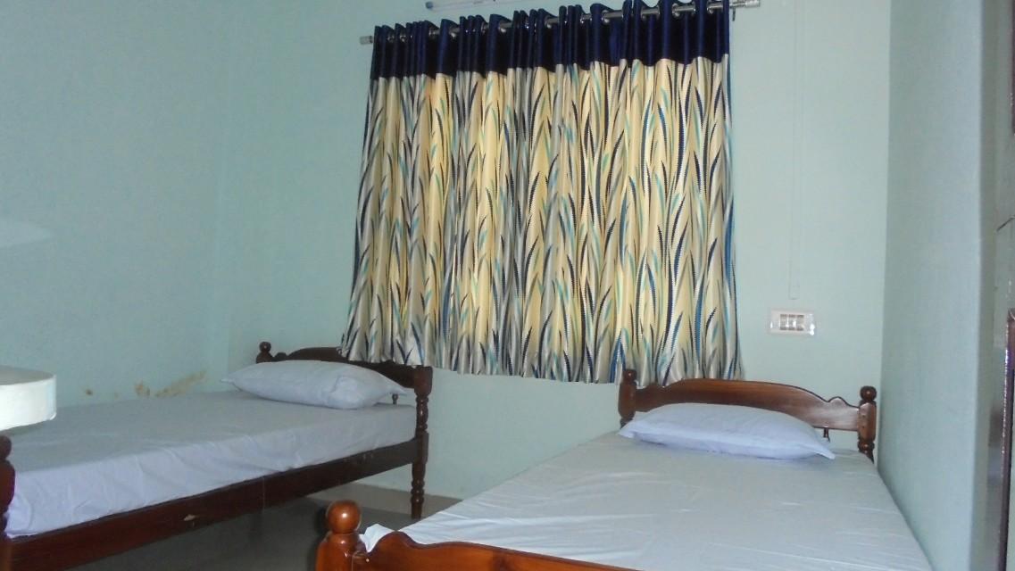 Munnar Roost (Non AC Room) - Tap to explore photos