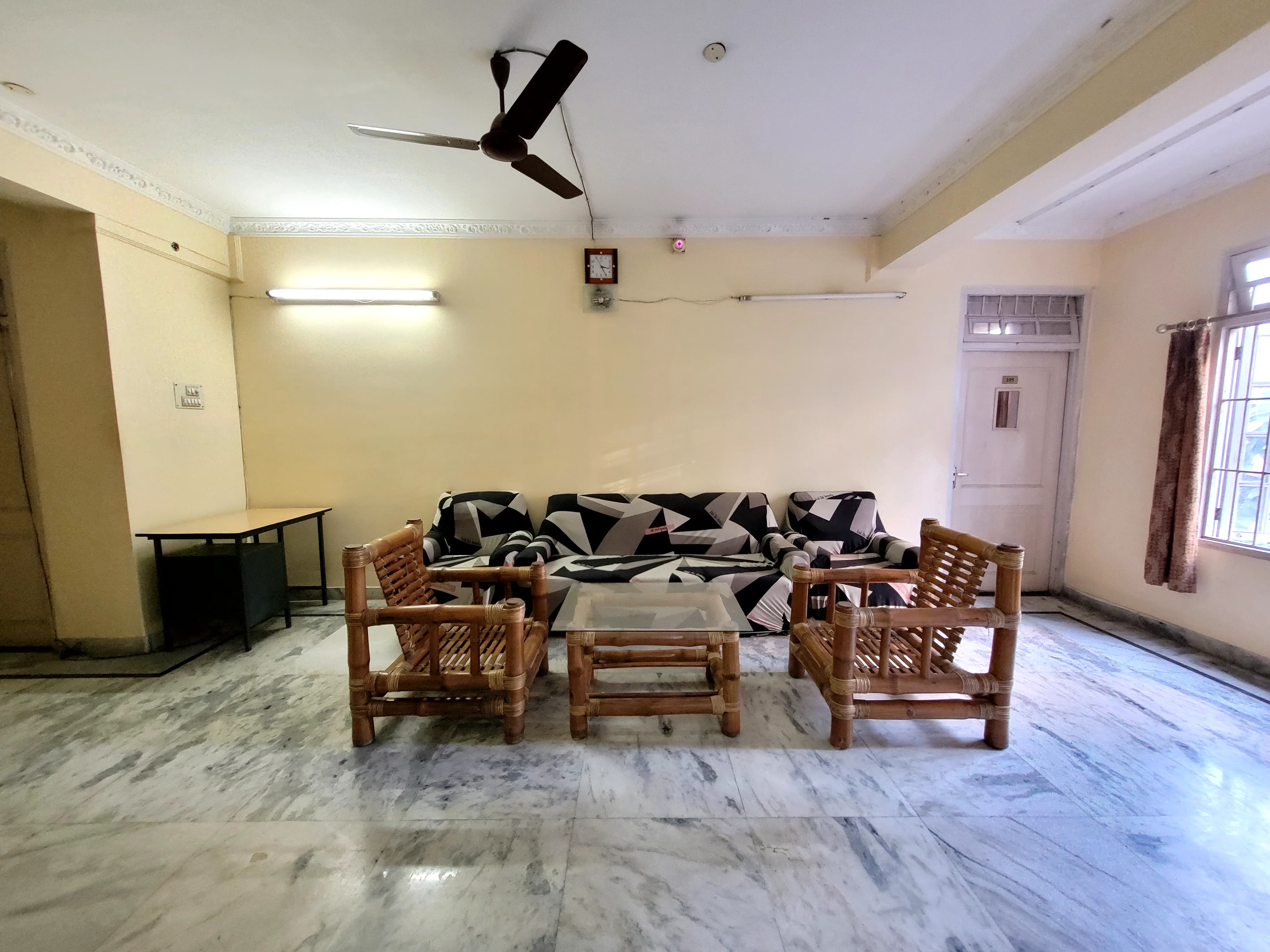 The Kalita Dorm | 15min From Kamakhya Temple - Tap to explore photos