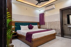 Hotel Gayatri Dham Near Prem Mandir, Vrindavan