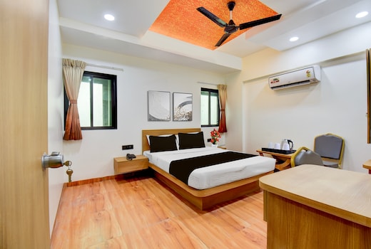 Super Townhouse Balewadi Stadium Pune Formerly Hotel Sarovar