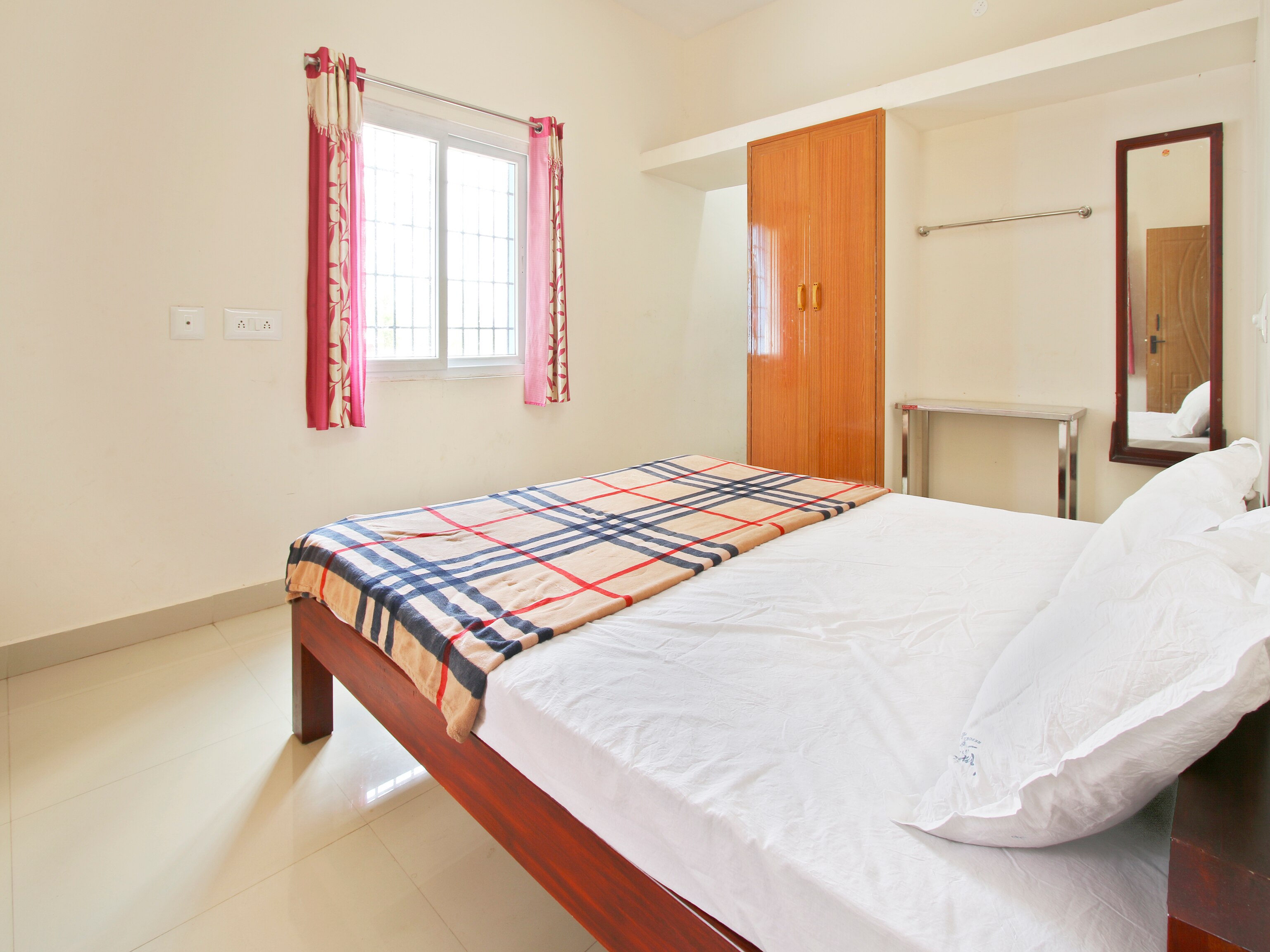 SAI RAM HOMESTAY (HONEY BEE ) - Tap to explore photos