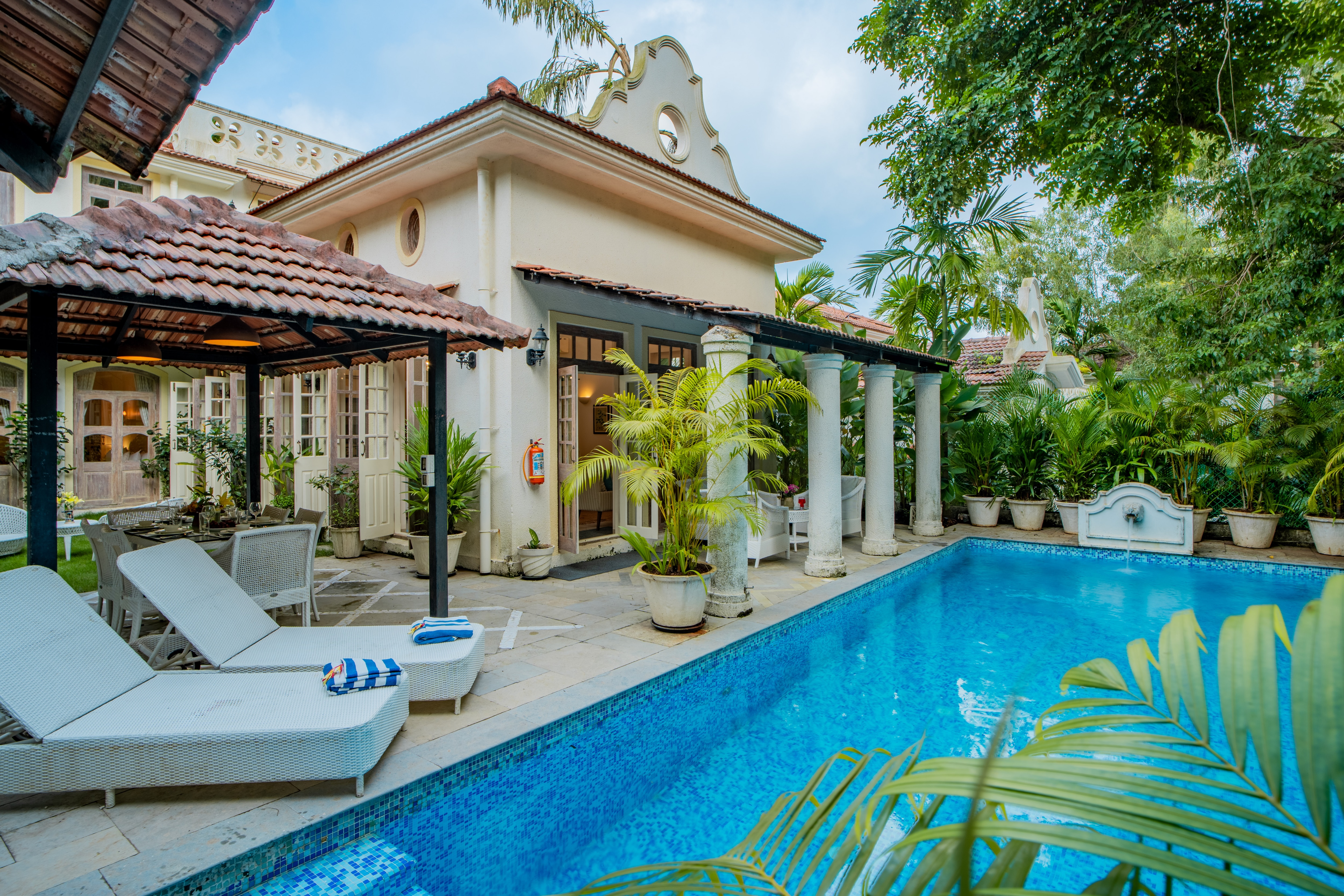 ELIVAAS 3 BHK with Pvt Pool & Jacuzzi | Monforte Ayada - Tap to explore photos