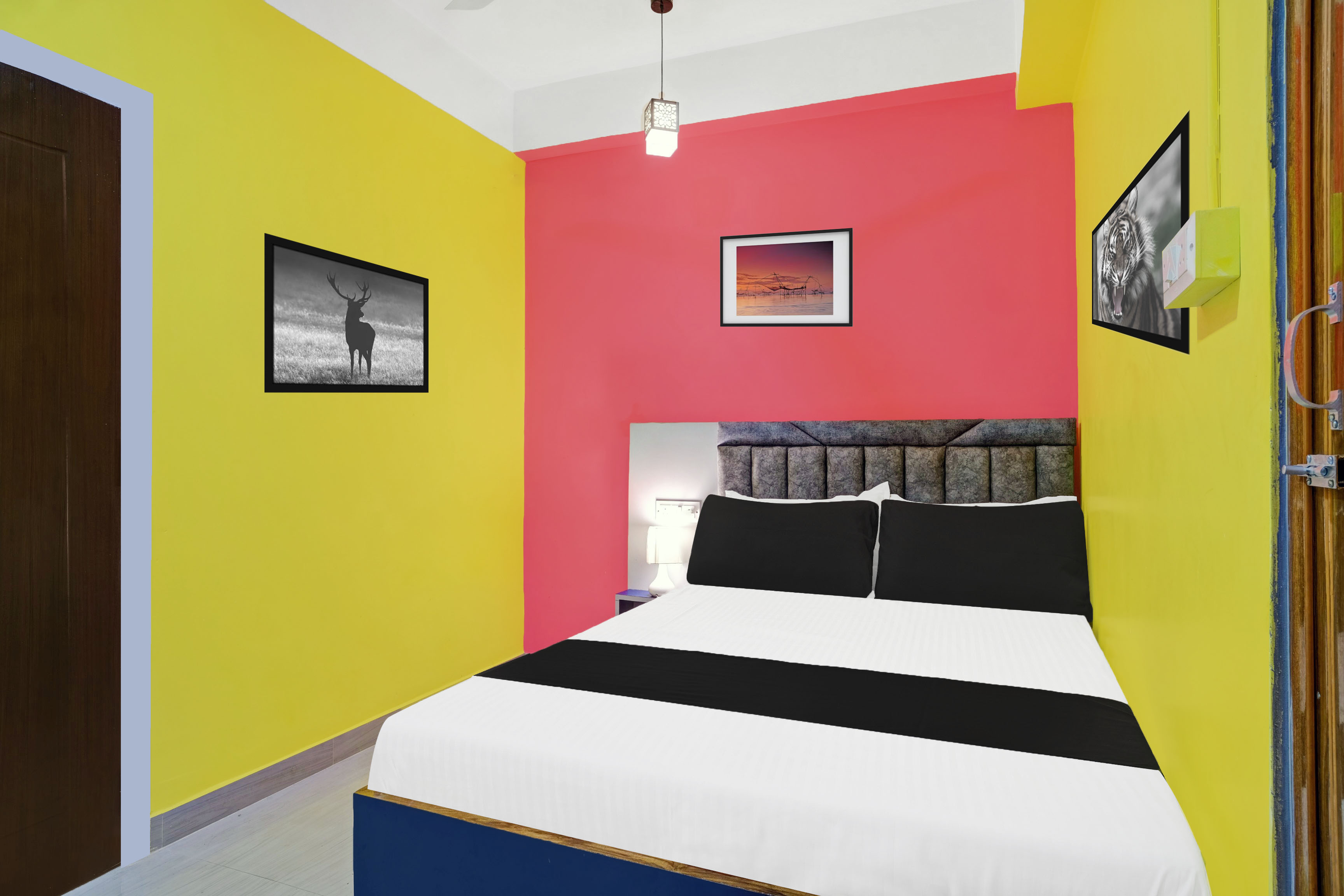 Super Hotel O Grand 555 - Tap to explore photos