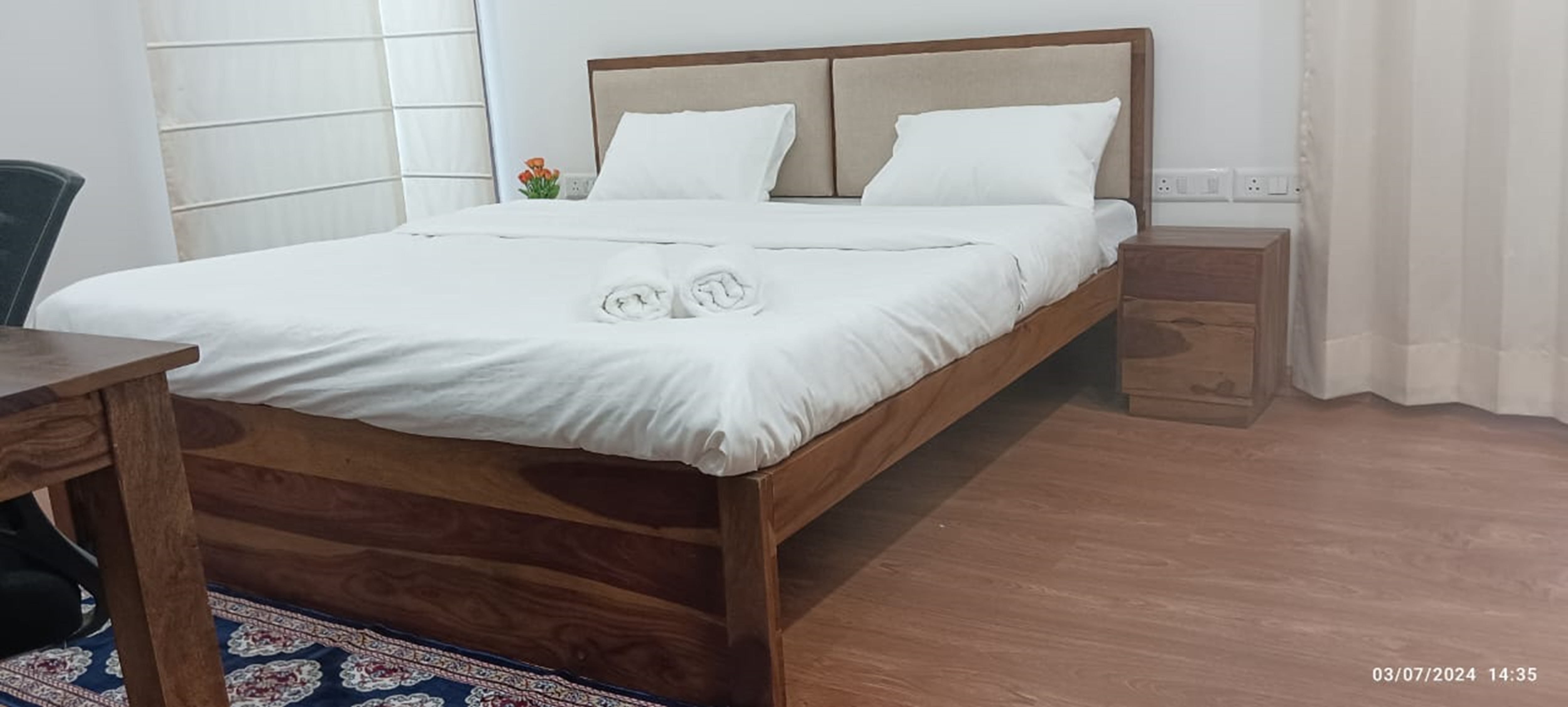 Lenskart Services Apartment - Guest House - Tap to explore photos