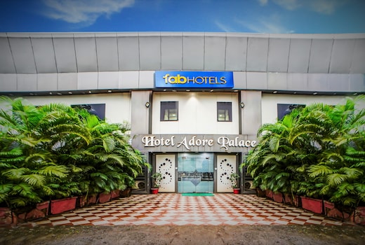 FabHotel The Adore Palace - Nr. Mumbai International Airport