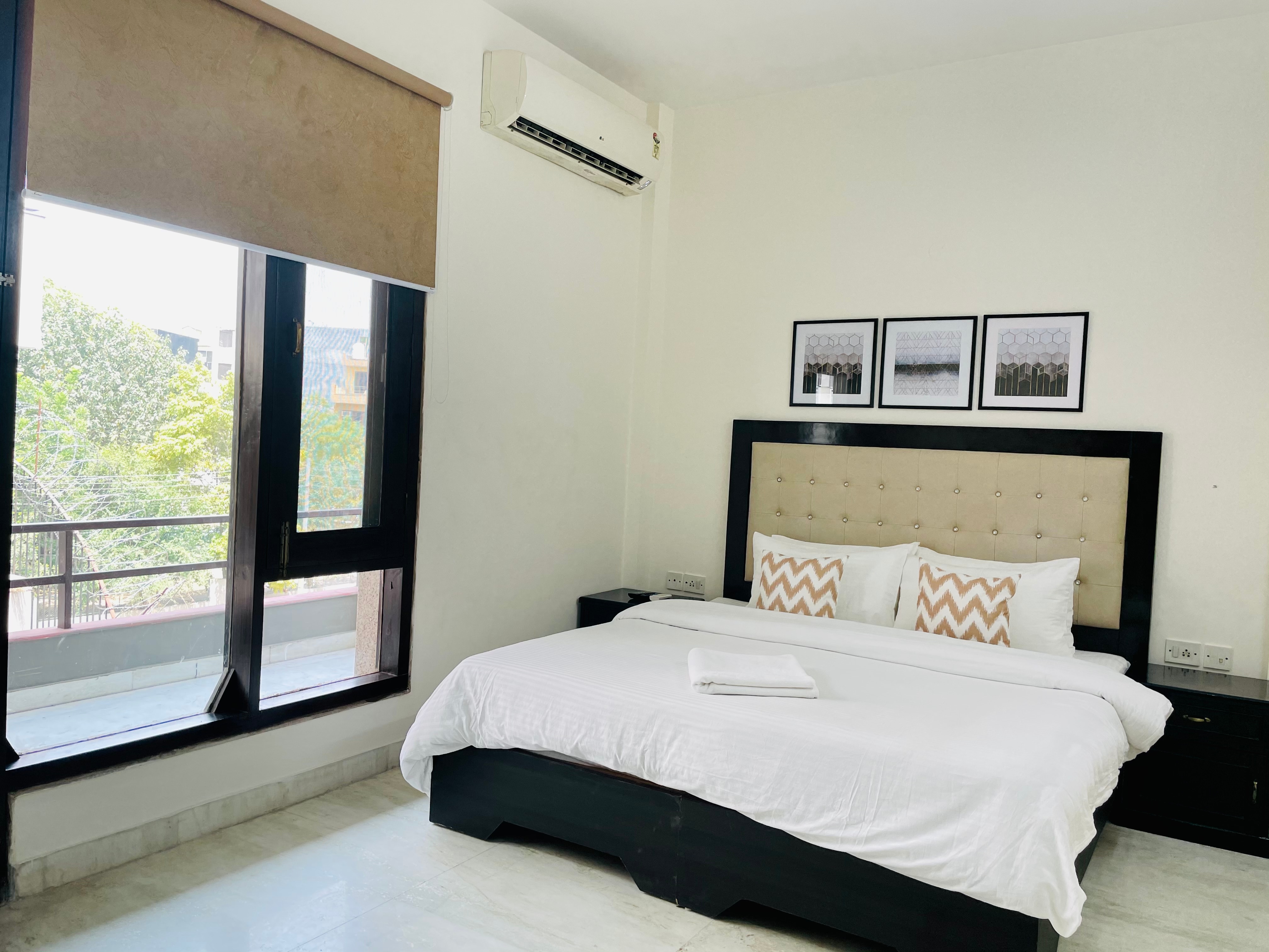 BluO 1BHK - DLF Golf Course Road | Balcony, Lift - Tap to explore photos