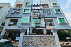 Sanat Enclave || Entire 3BHK Service Apt. 5 mins from Railway Station & 10 minutes from Airport, Bhubaneshwar