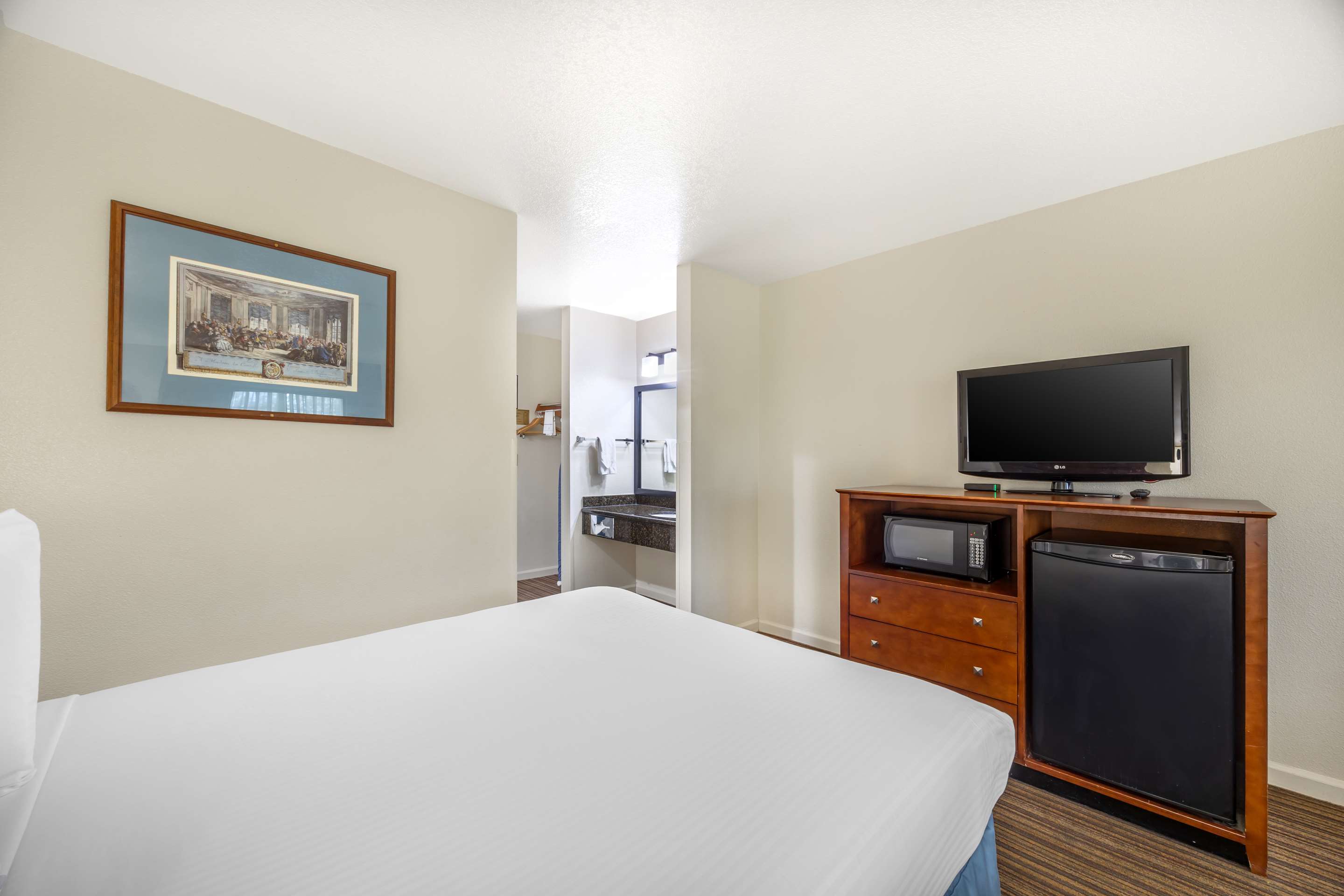 Best Western John Jay Inn - Tap to explore photos