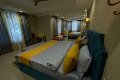 Hotel Oocara, Lansdowne