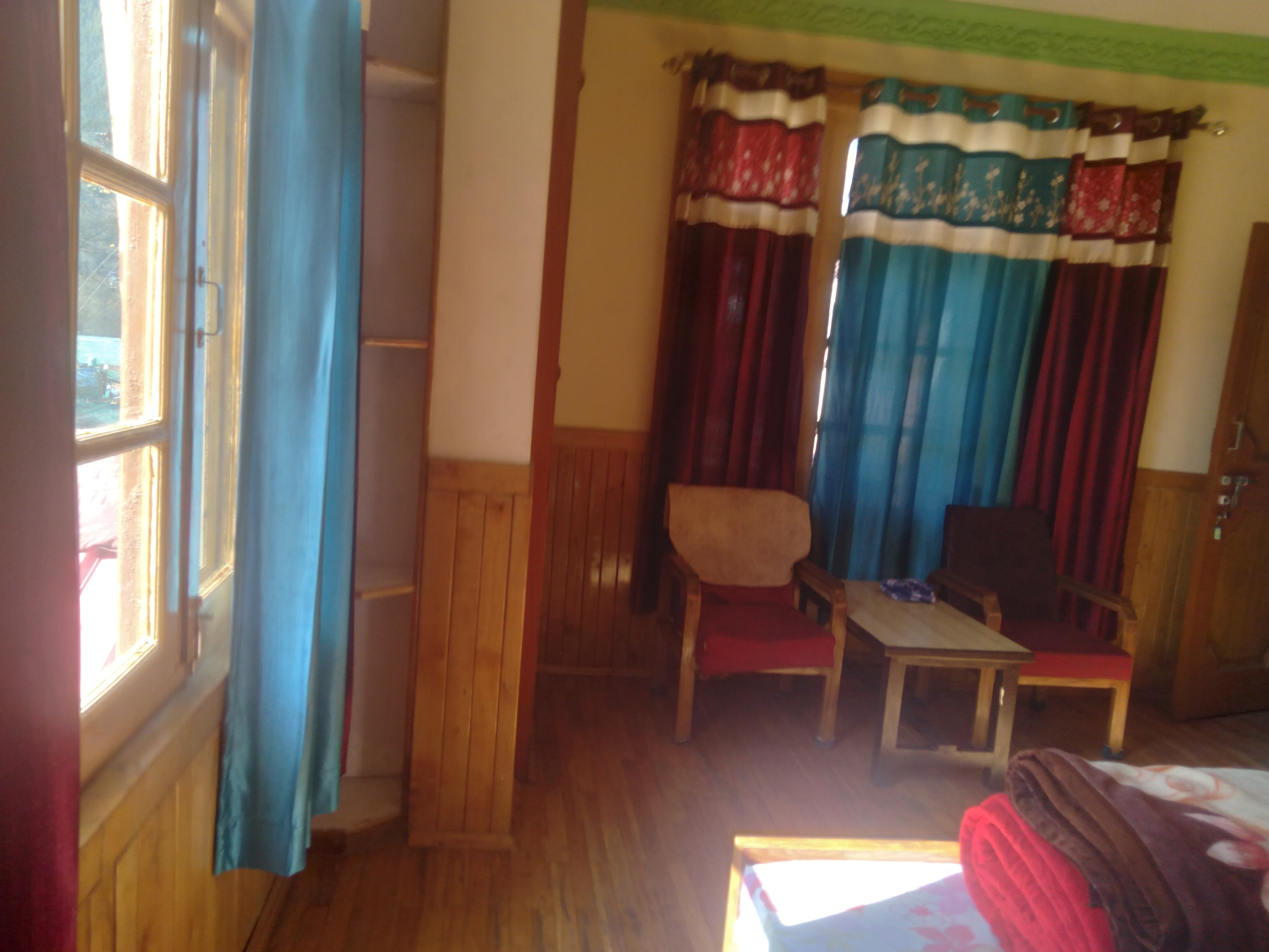Tashi Home Stay - Tap to explore photos