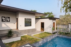 The Corner Grove Villa 2BR Pool, Medchal