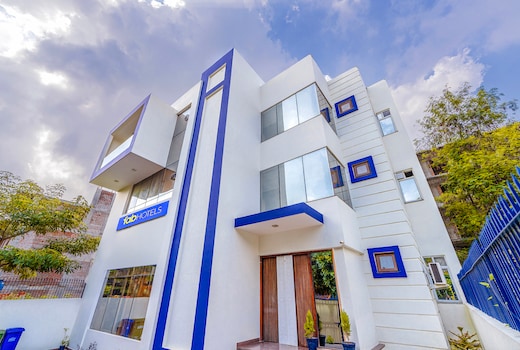 FabHotel Oyster Villa