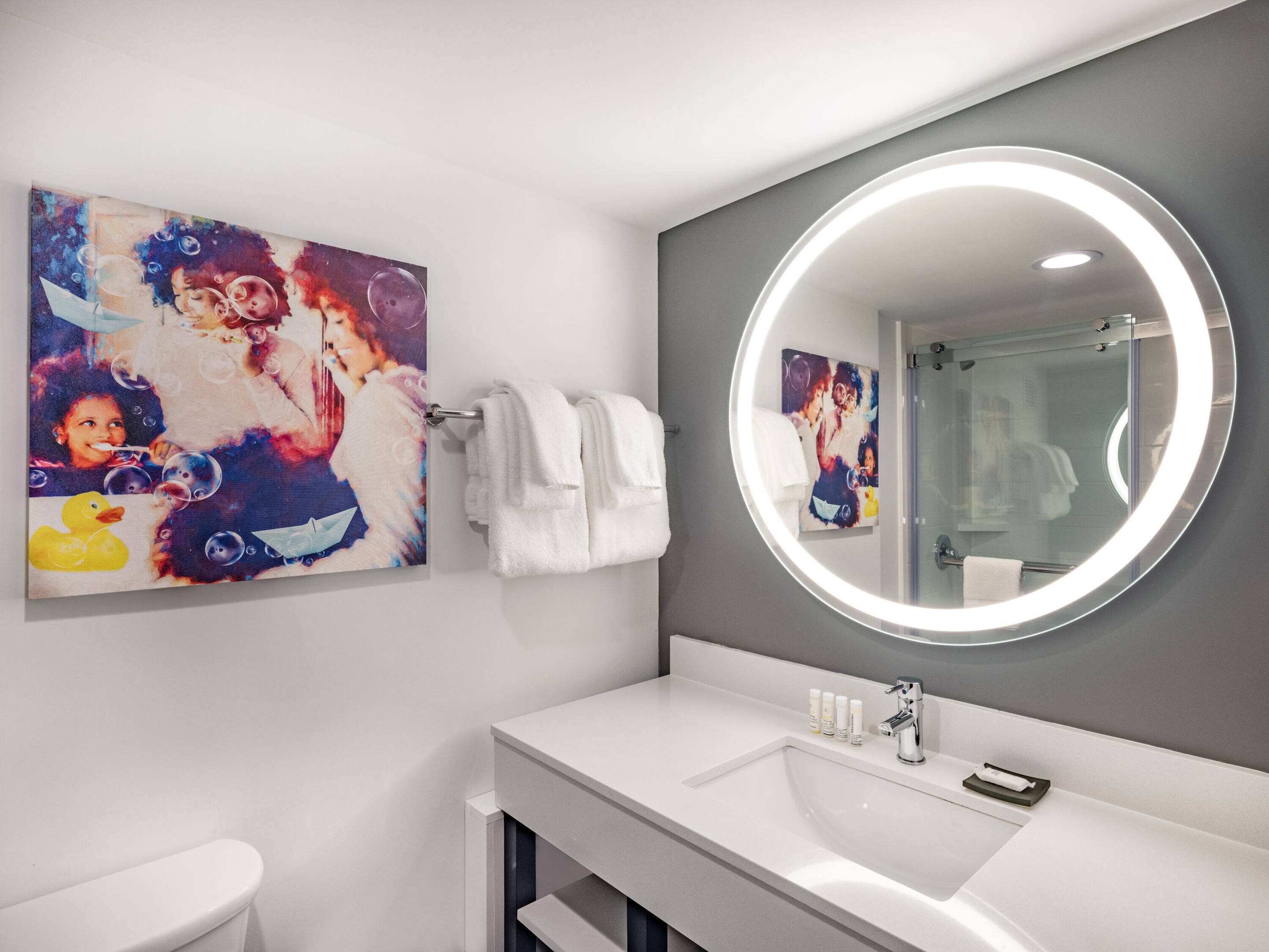 La Quinta by Wyndham Chicago O'Hare Airport - Tap to explore photos