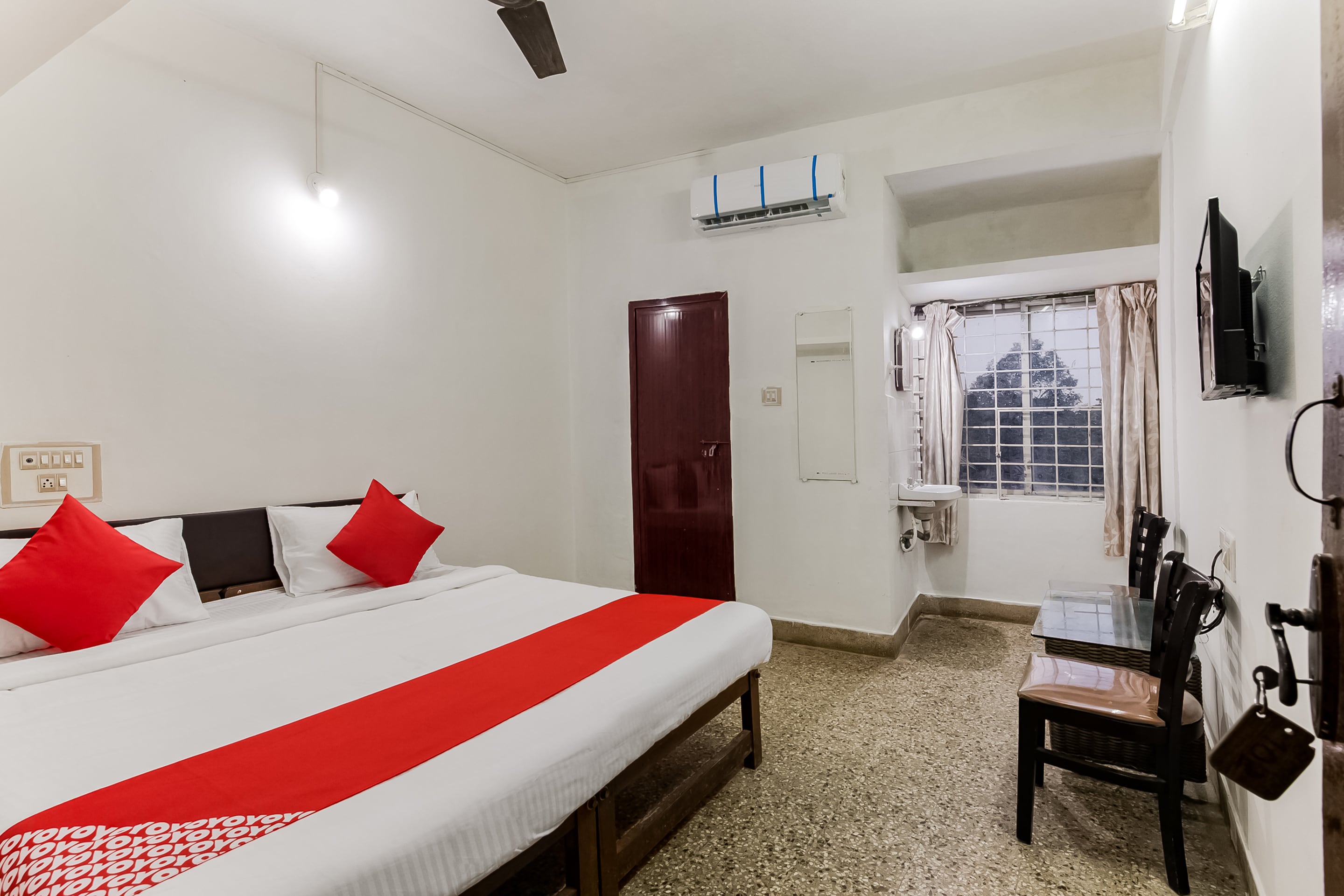 Hotel O Sushma Lodge - Tap to explore photos