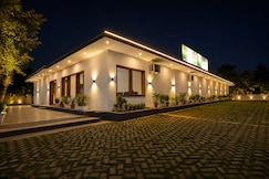 FabHotel The Dayals & Lawns, Ayodhya