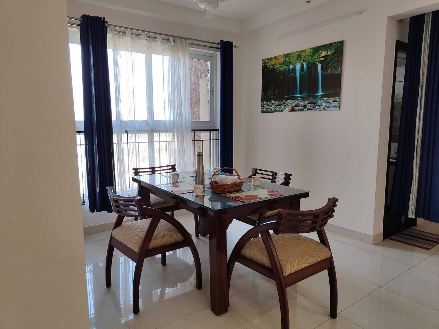 3 BHK with fully equipped kitchen 22 floor families - Tap to explore photos