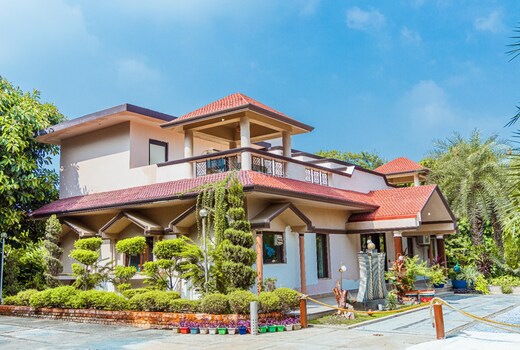 Luxury 4bhk Farm Dreamscape