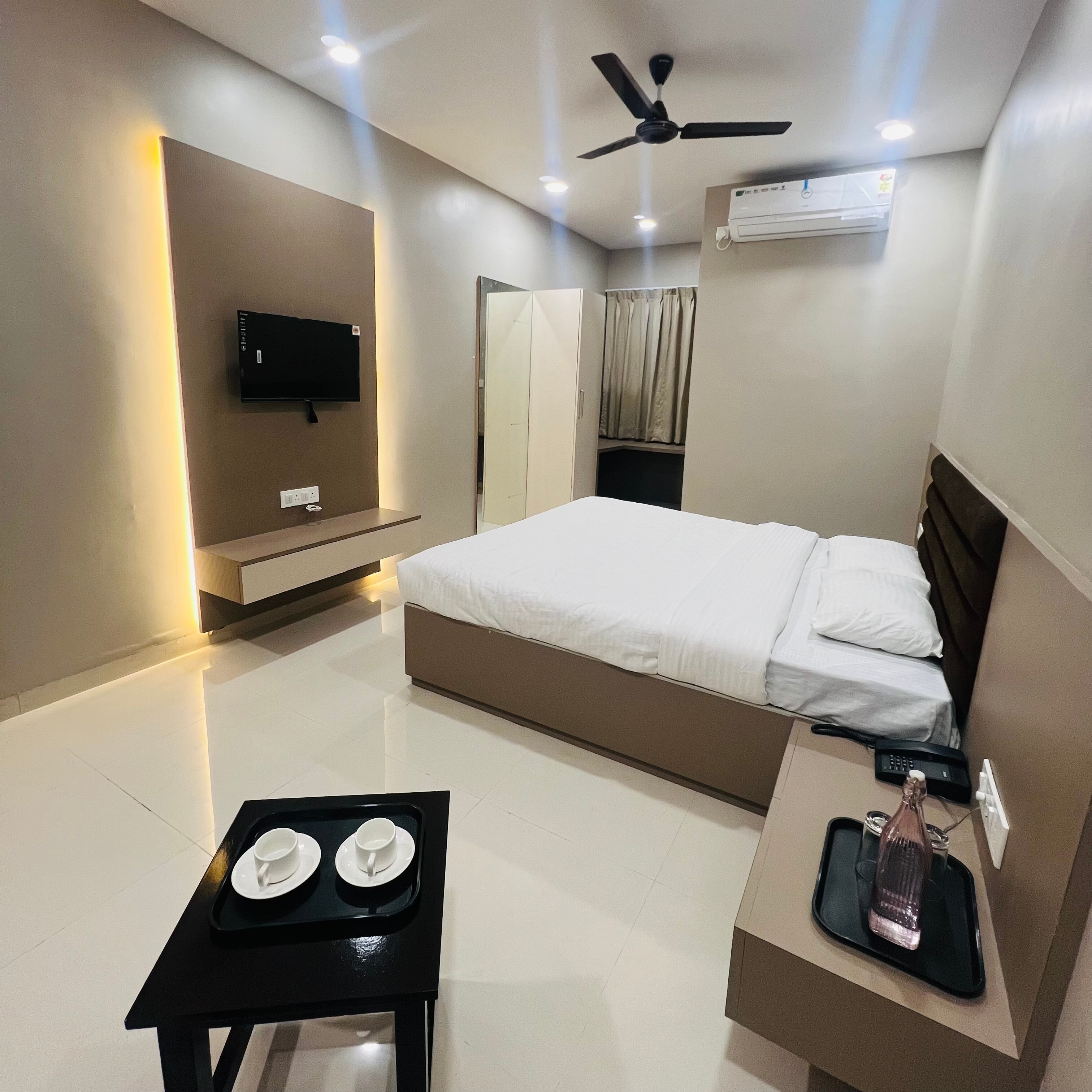 Hotel Pukhraj - Tap to explore photos
