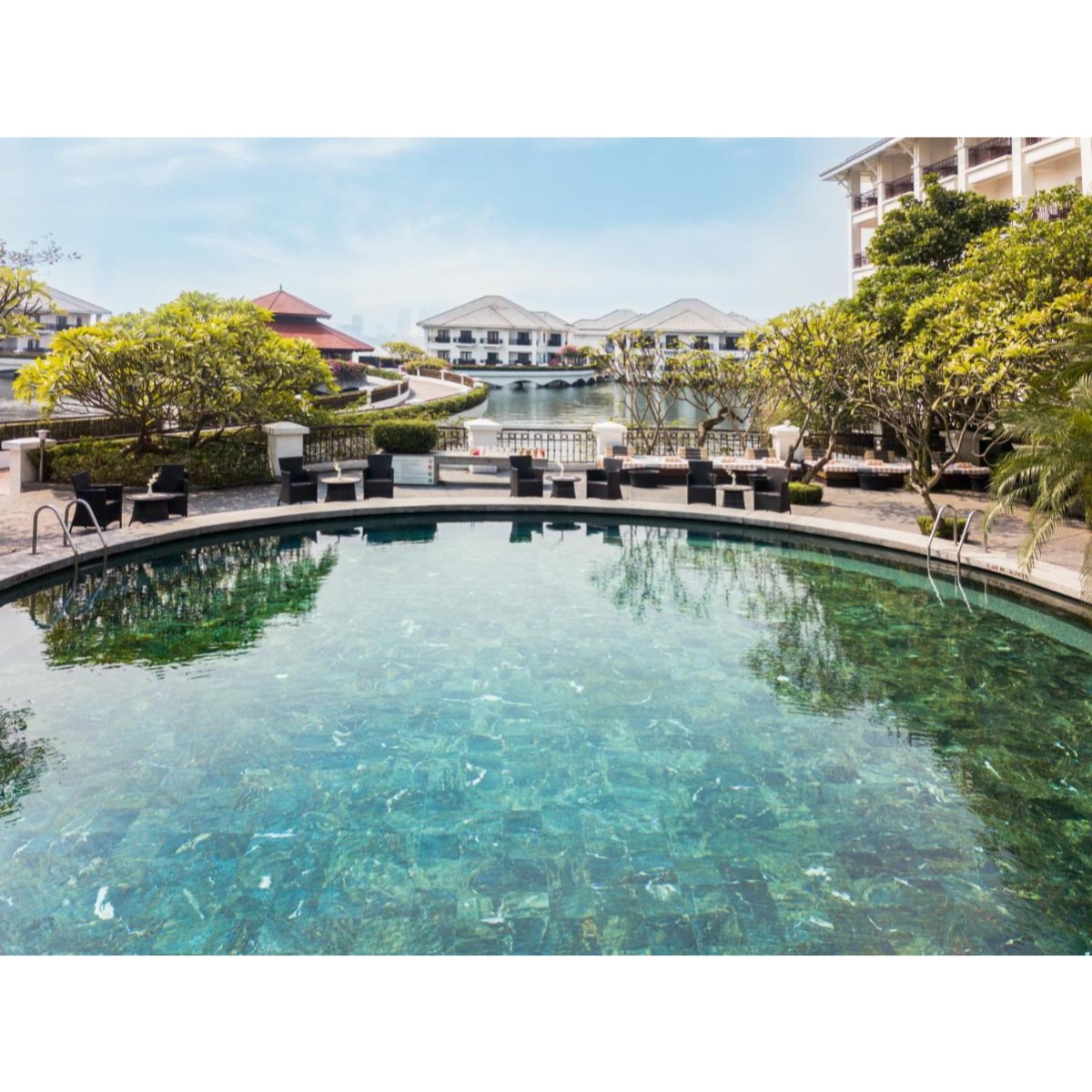 InterContinental Hanoi Westlake - Tap to explore photos