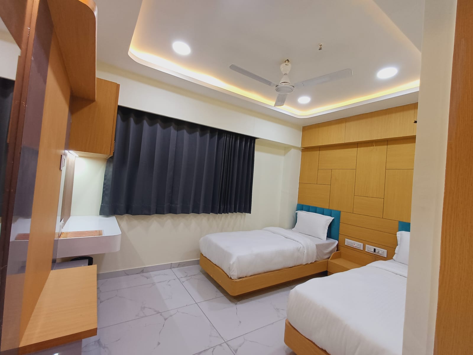 Hotel Shivalik Inn - Tap to explore photos