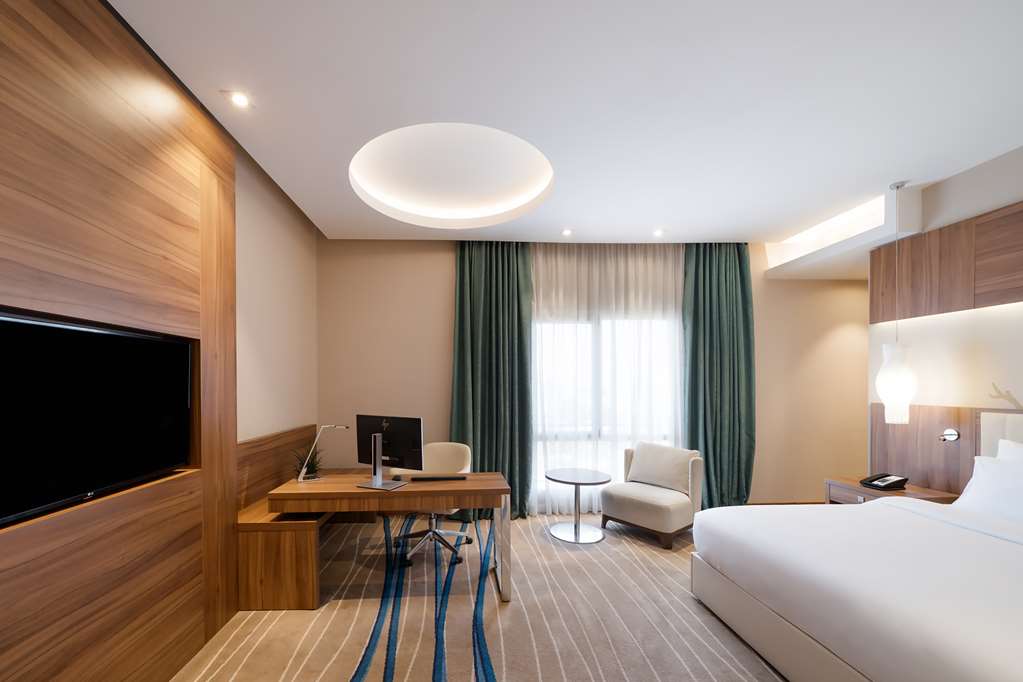 Radisson Blu Jeddah Hotel and Residence - Tap to explore photos