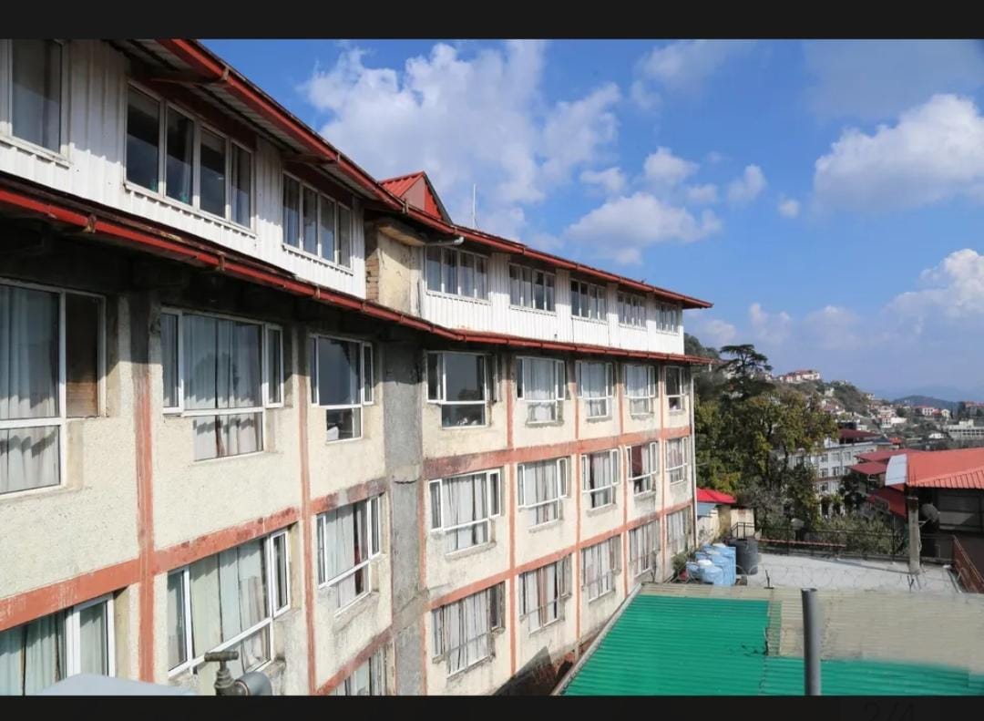 Hotel Roshie Mall Road Mussoorie Near Picture Palace - Tap to explore photos