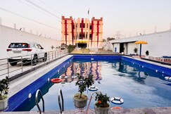 The Golden Nacre Palace, Bharthana