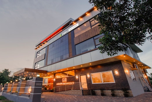 Treebo Amigos Residency - 500M From Cochin Airport