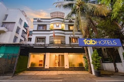 FabHotel The Upper Room, Pune