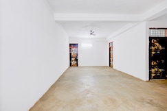 SPOT ON Krishna Hotel And Party Lawn, Kanpur