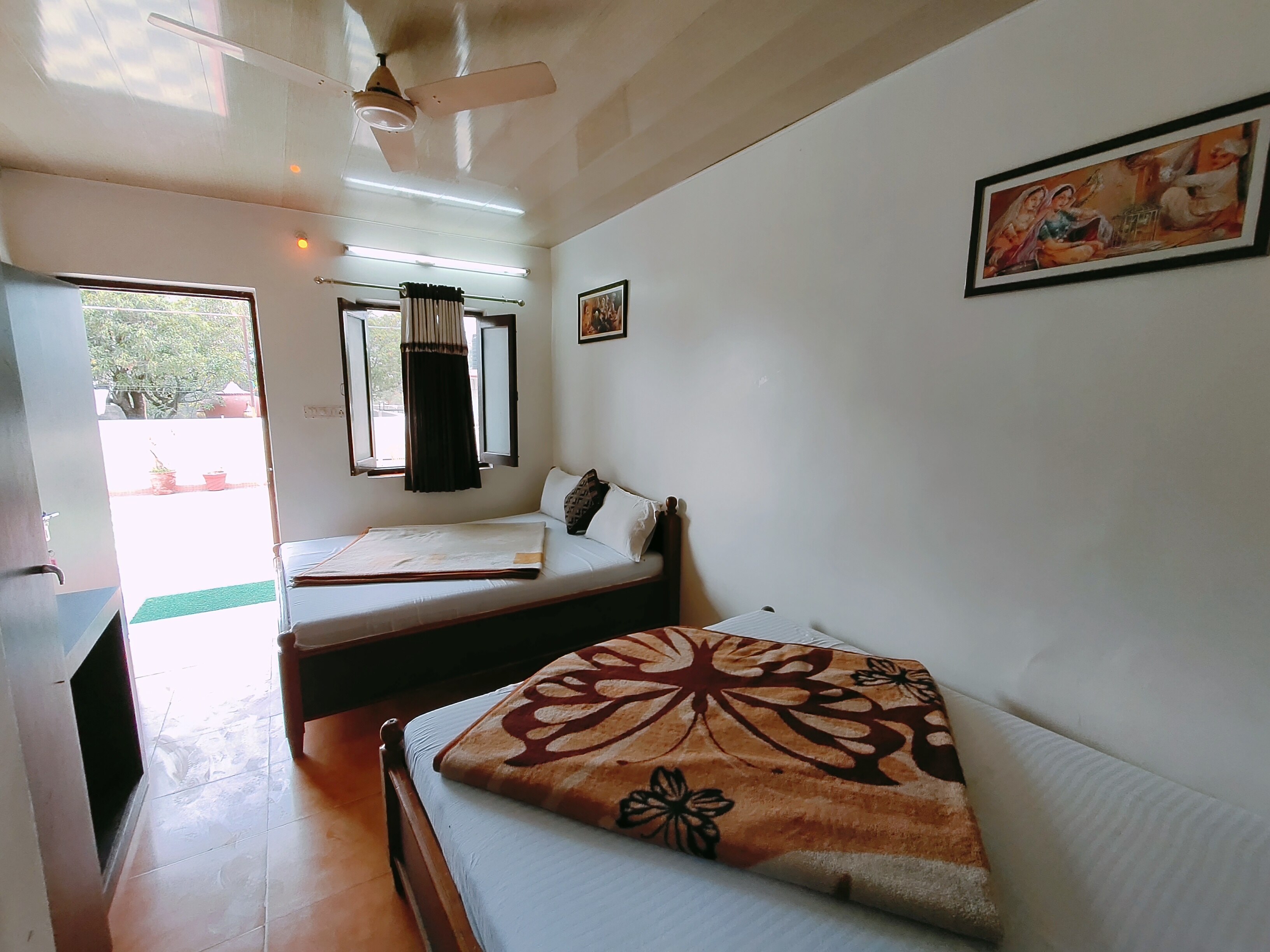 Hotel Radhika Palace - Tap to explore photos