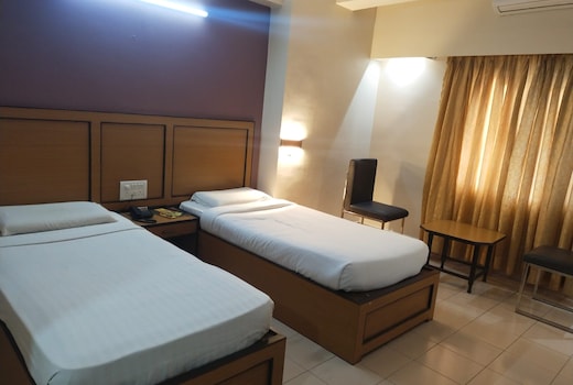 HOTEL DOLPHIN RESIDENCY INN