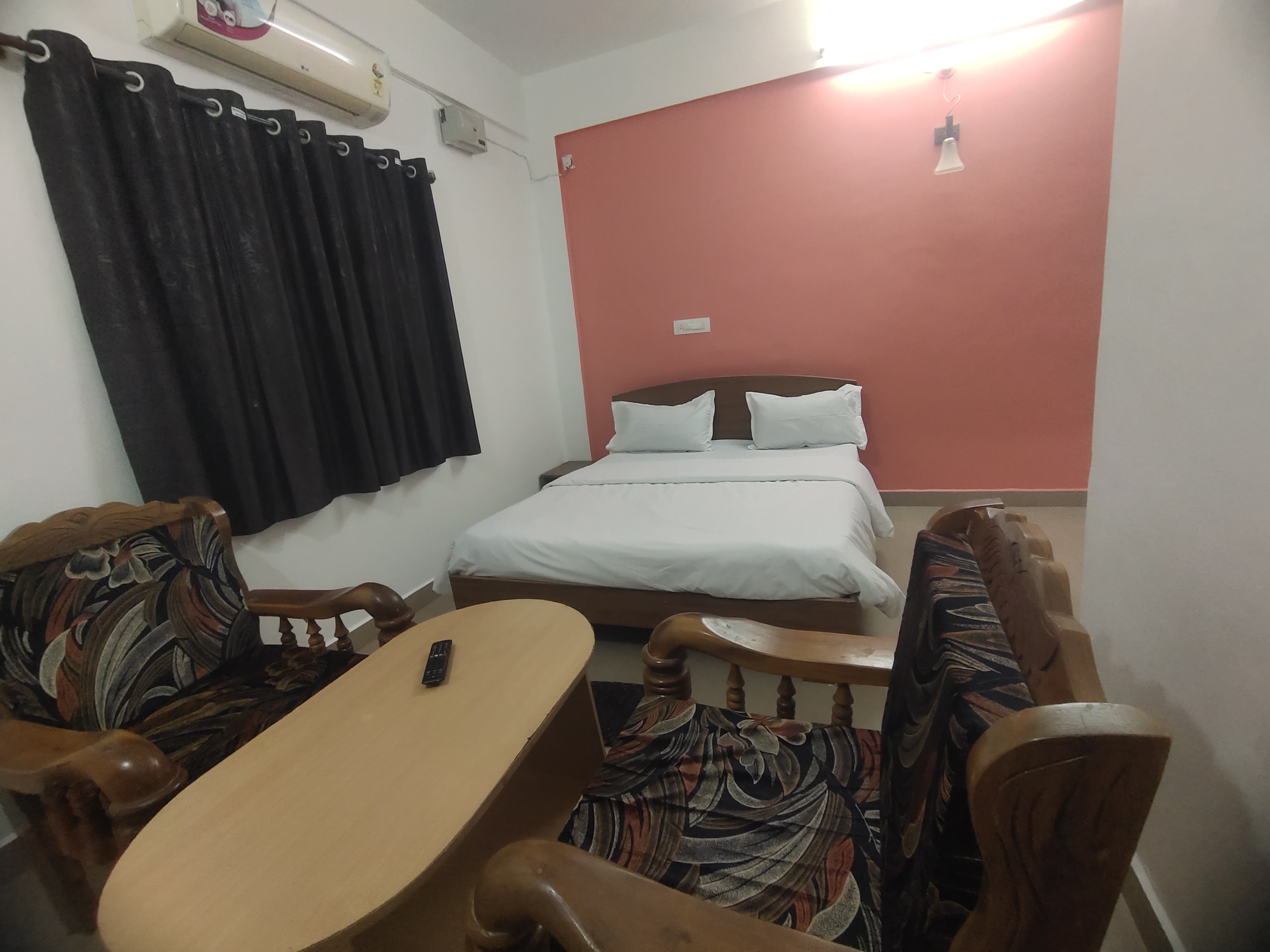 Holiday inn Coorg - Tap to explore photos