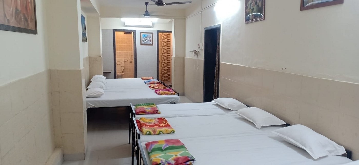 Giriraj Garden Cottages