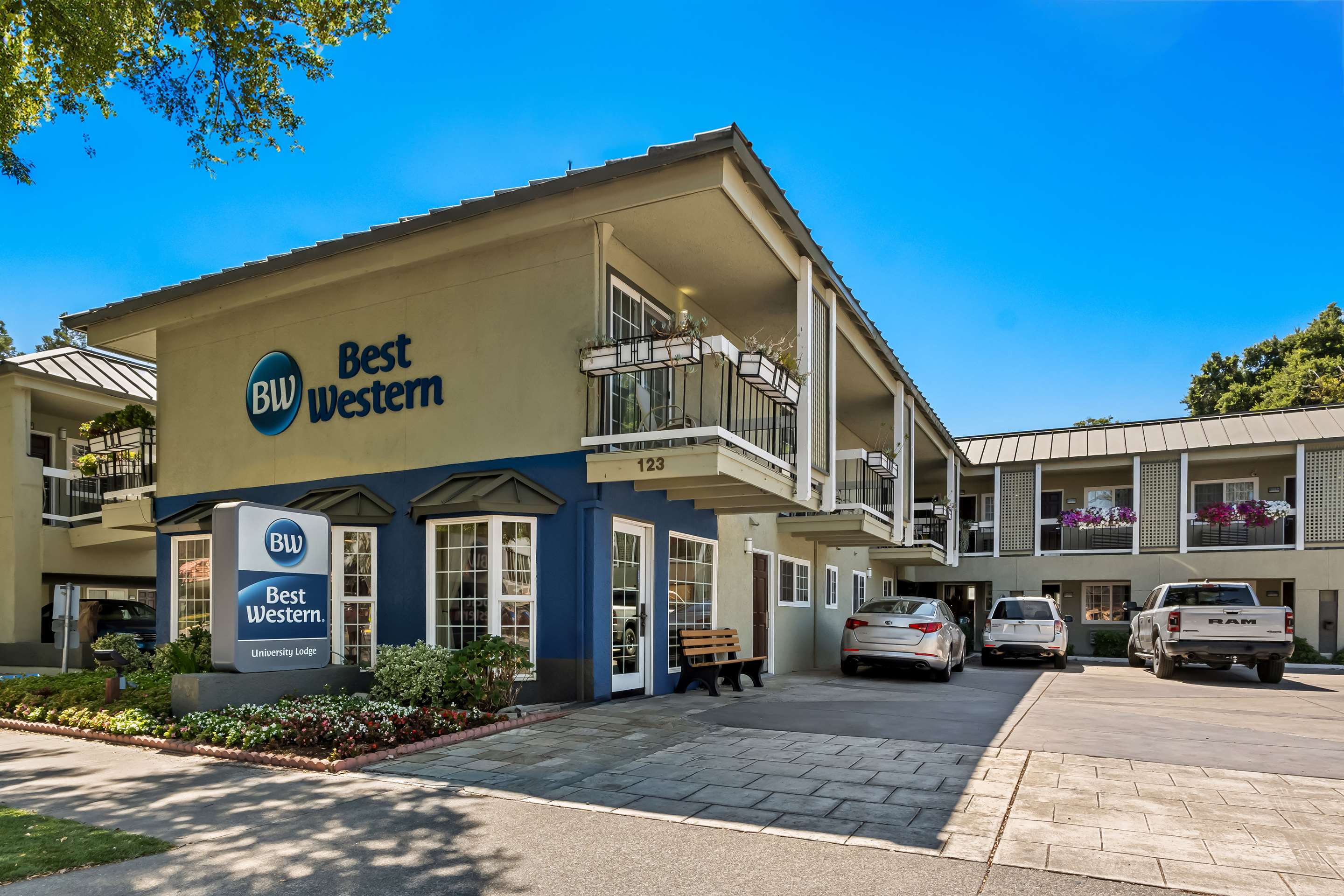 Best Western University Lodge - Tap to explore photos