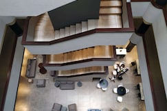 Best Western Santorin, Gonzalez