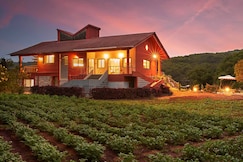 StayVista at Amoda Villa, Mahabaleshwar