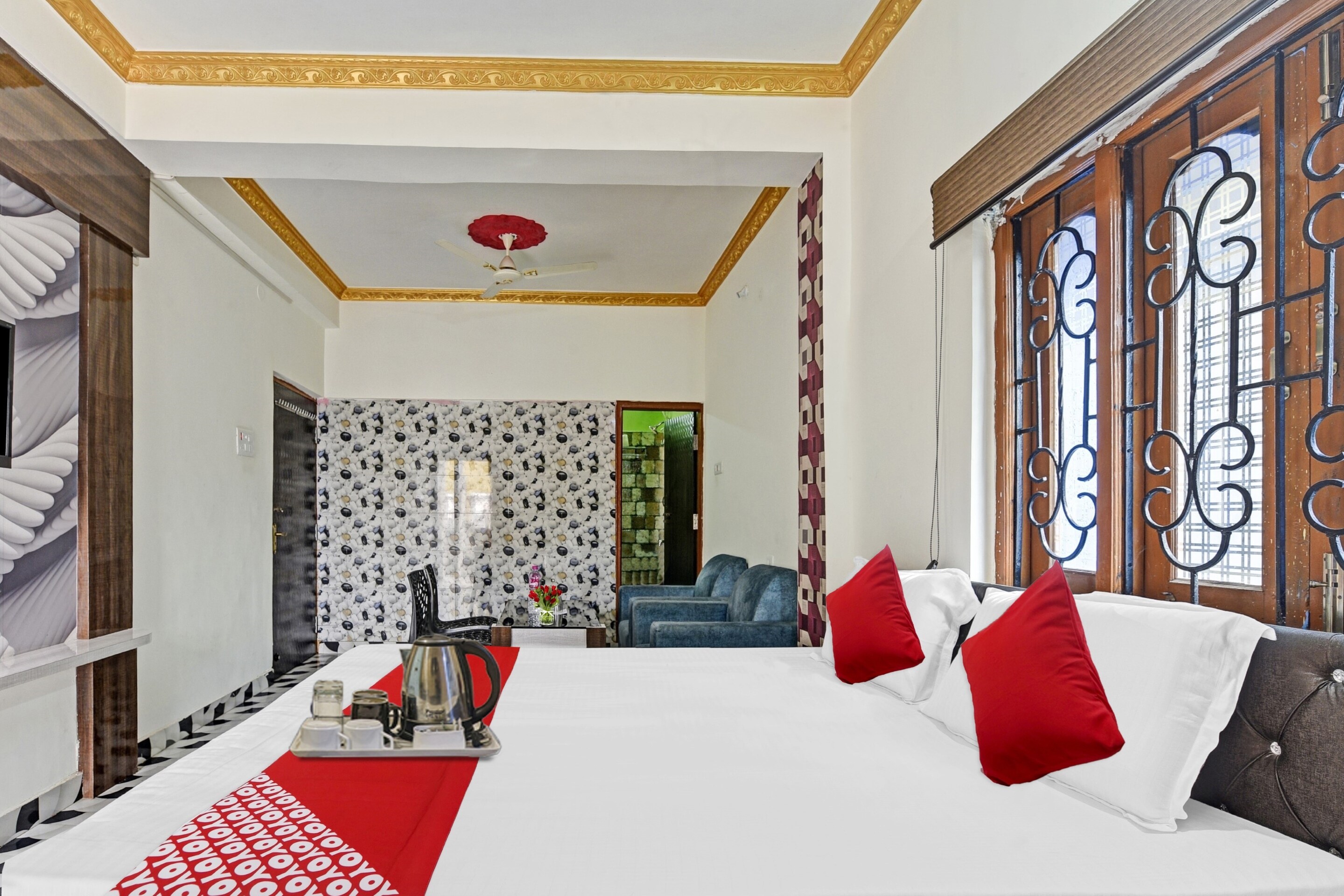 Hotel O Jagat Palace - Tap to explore photos