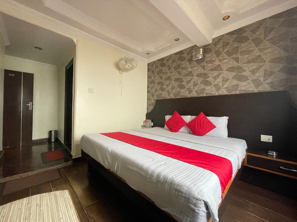 Hotel sidharth regency - Tap to explore photos