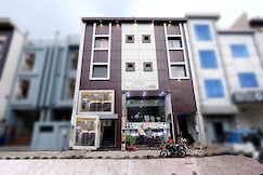 Hotel Akash Inn 300m From Taj Mahal, Agra