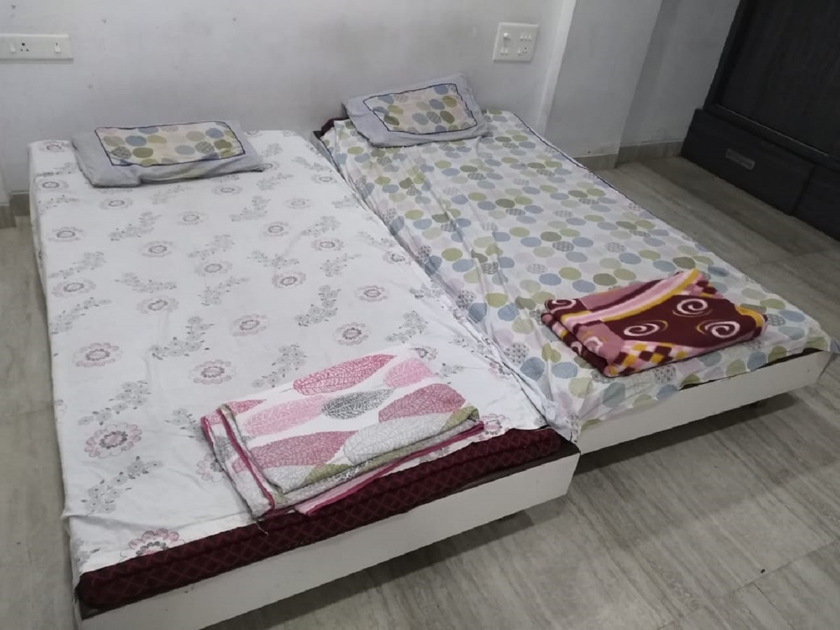 Snehal's Homestay - Mangalmurti Apartment - Tap to explore photos