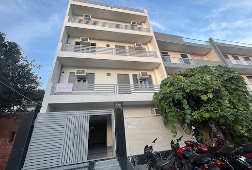 Hotel O Jagdamba Homestay Hotel & Guest House